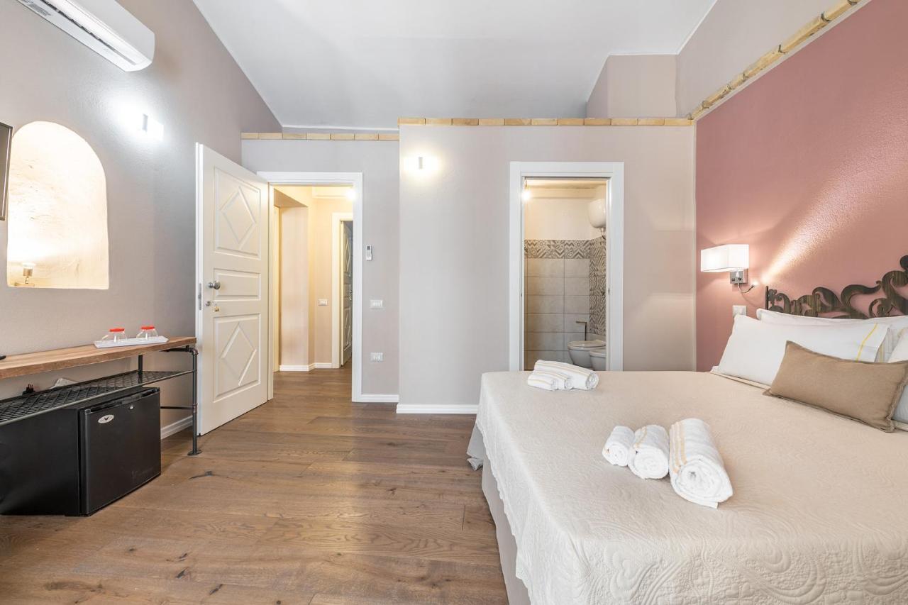קליארי Promenade Boutique Rooms - City Centre מראה חיצוני תמונה