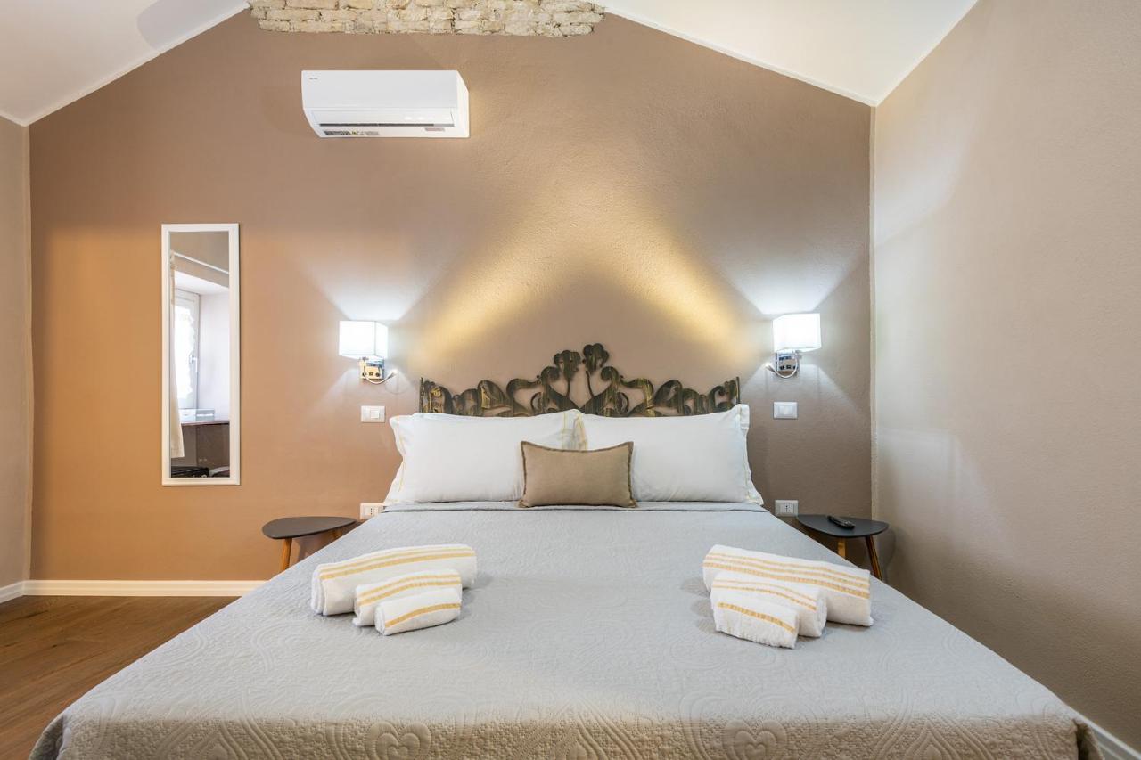 קליארי Promenade Boutique Rooms - City Centre מראה חיצוני תמונה
