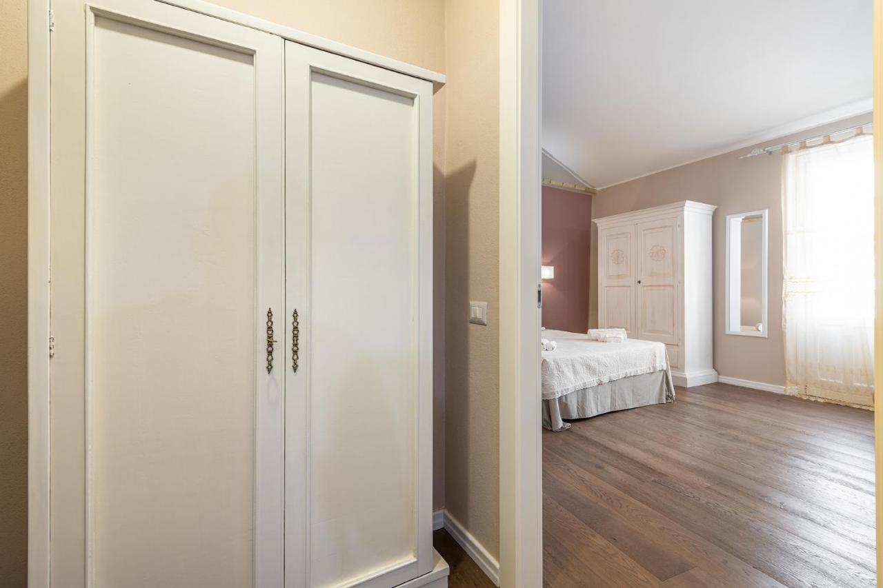 קליארי Promenade Boutique Rooms - City Centre מראה חיצוני תמונה